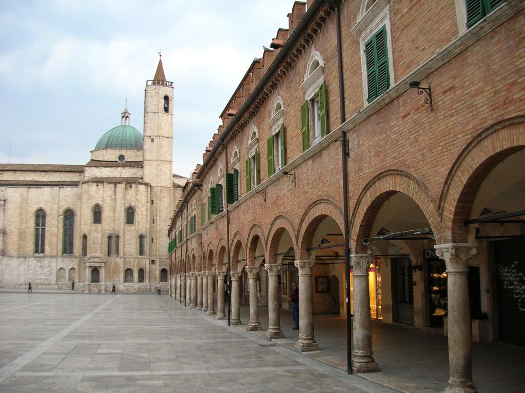 Dietro Piazza Ascoli Piceno Zewnętrze zdjęcie